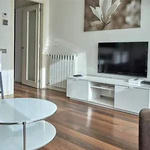 https://apartamento-via-augusta-153.catalonia-hotels.com